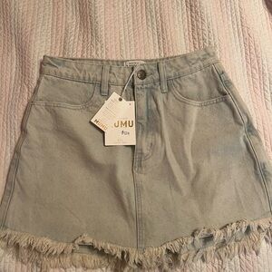 NWT show me your mumu Light Blue Denim Frayed Hem SKORT